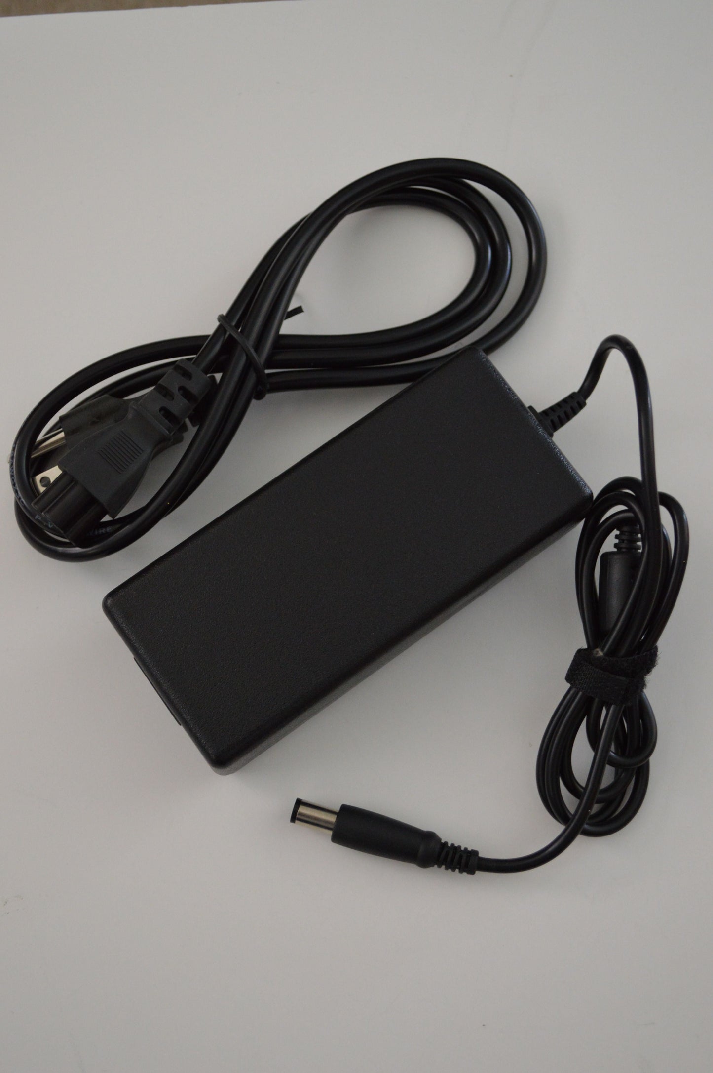 Ac Adapter Laptop Charger for HP Elitebook 8440P, 8440W, 8510W, 8530W, 8530P, 8540W HP Elitebook 810 820 840 850 G1 Laptop F2P31Ut, J2L65Ut, J2L62Ut Laptop Notebook Power Supply Cord Plug
